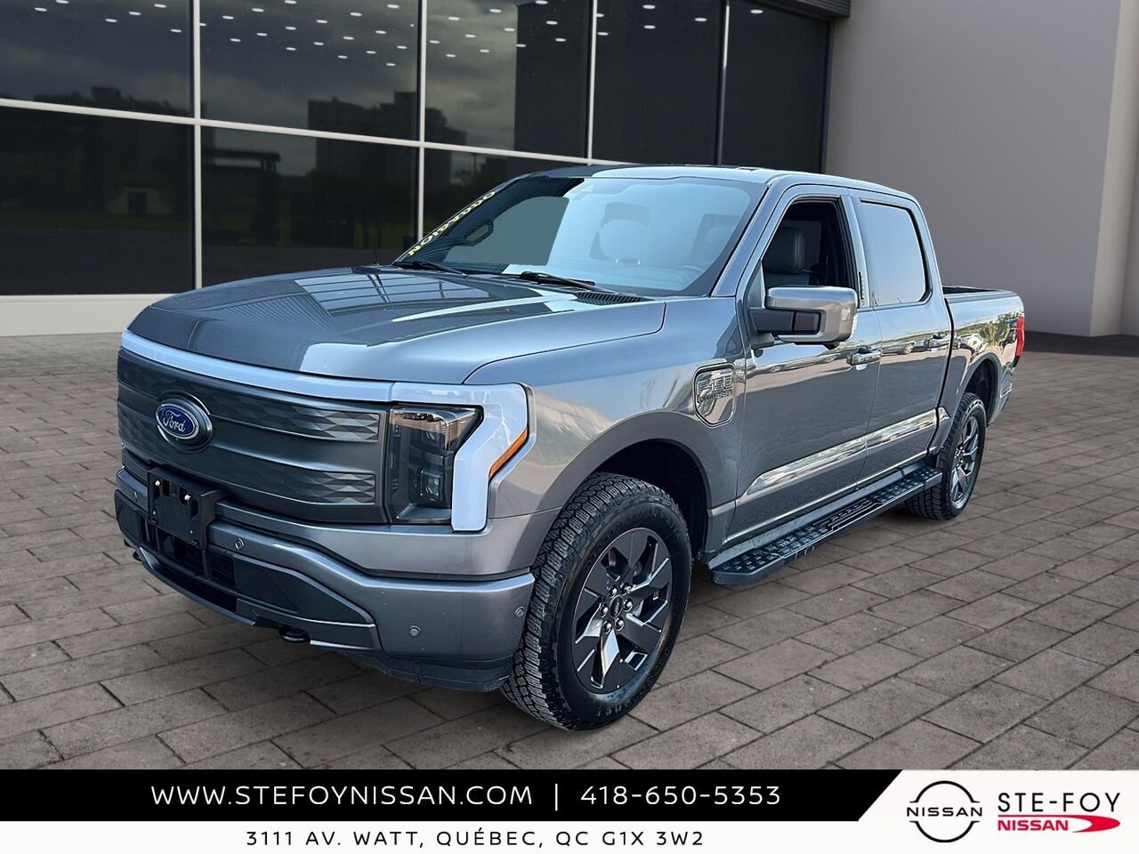 Ford F-150 Lightning LARIAT STANDARD RANGE 2023 Gris Ste-Foy - photo #0