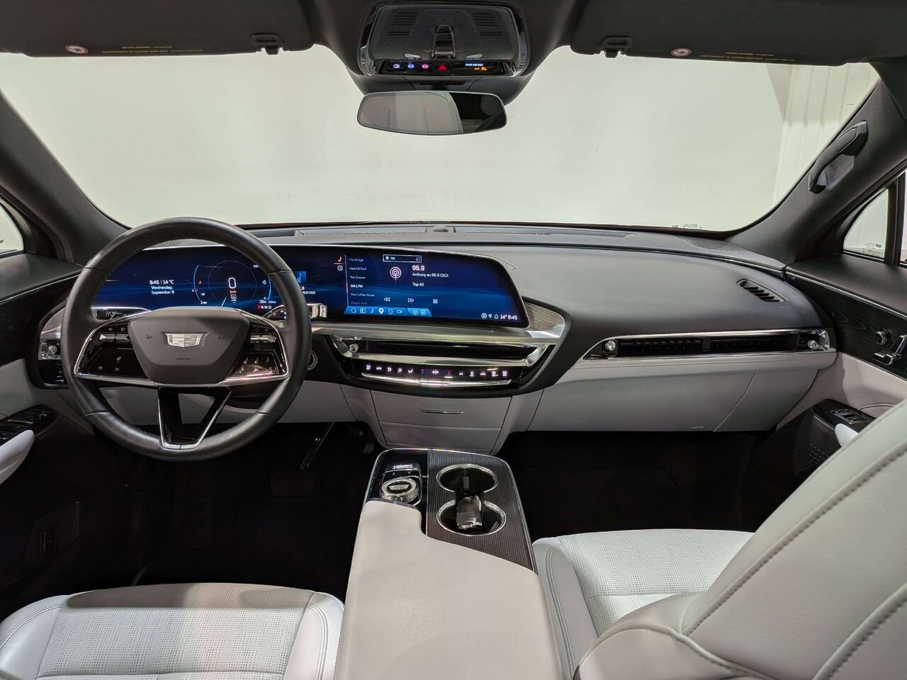 2024 Cadillac LYRIQ 4dr Sport w/1SF Red Val-David - photo #12