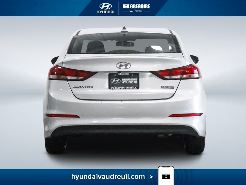 2017 Hyundai Elantra Grey Vaudreuil-Dorion - photo #8