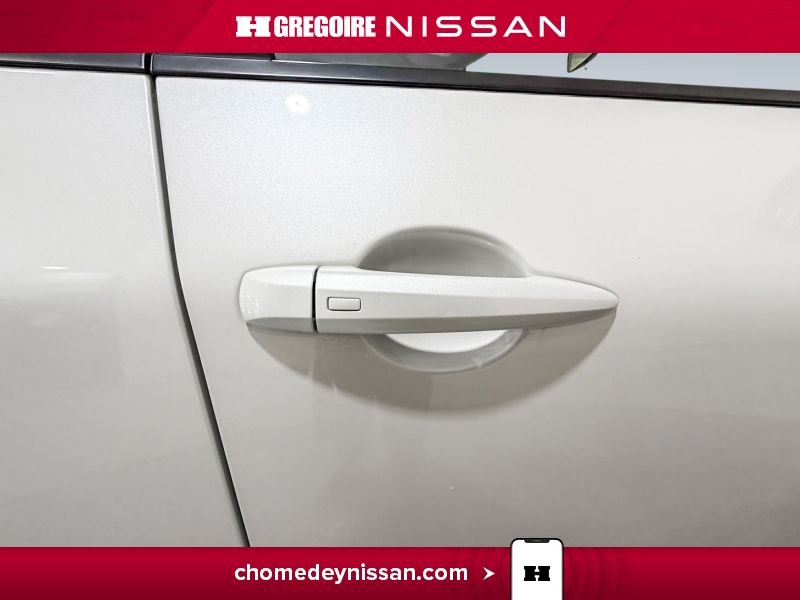 2025 Nissan Rogue White Laval - photo #12