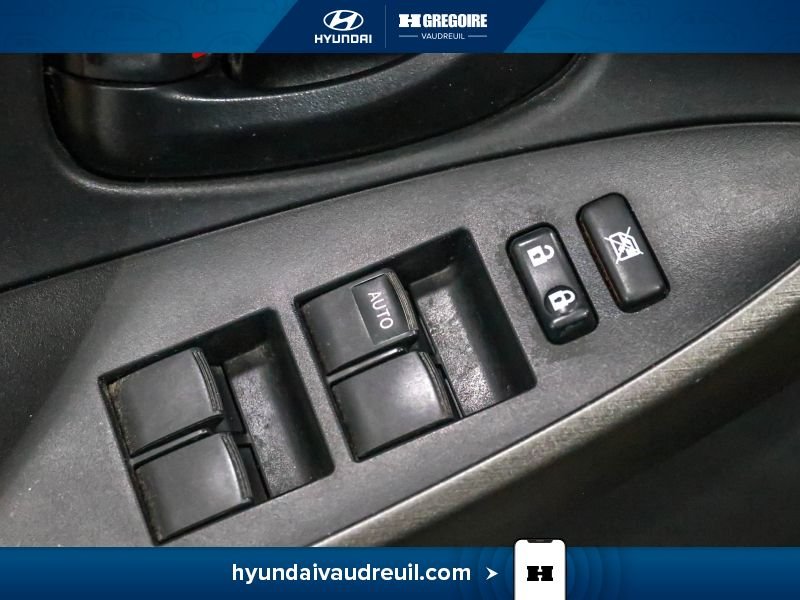 Toyota Rav 4 2011 Beige Blainville - photo #16