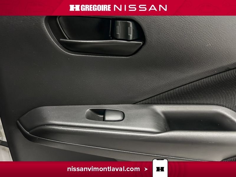 2021 Nissan Kicks White Saint-Eustache - photo #18