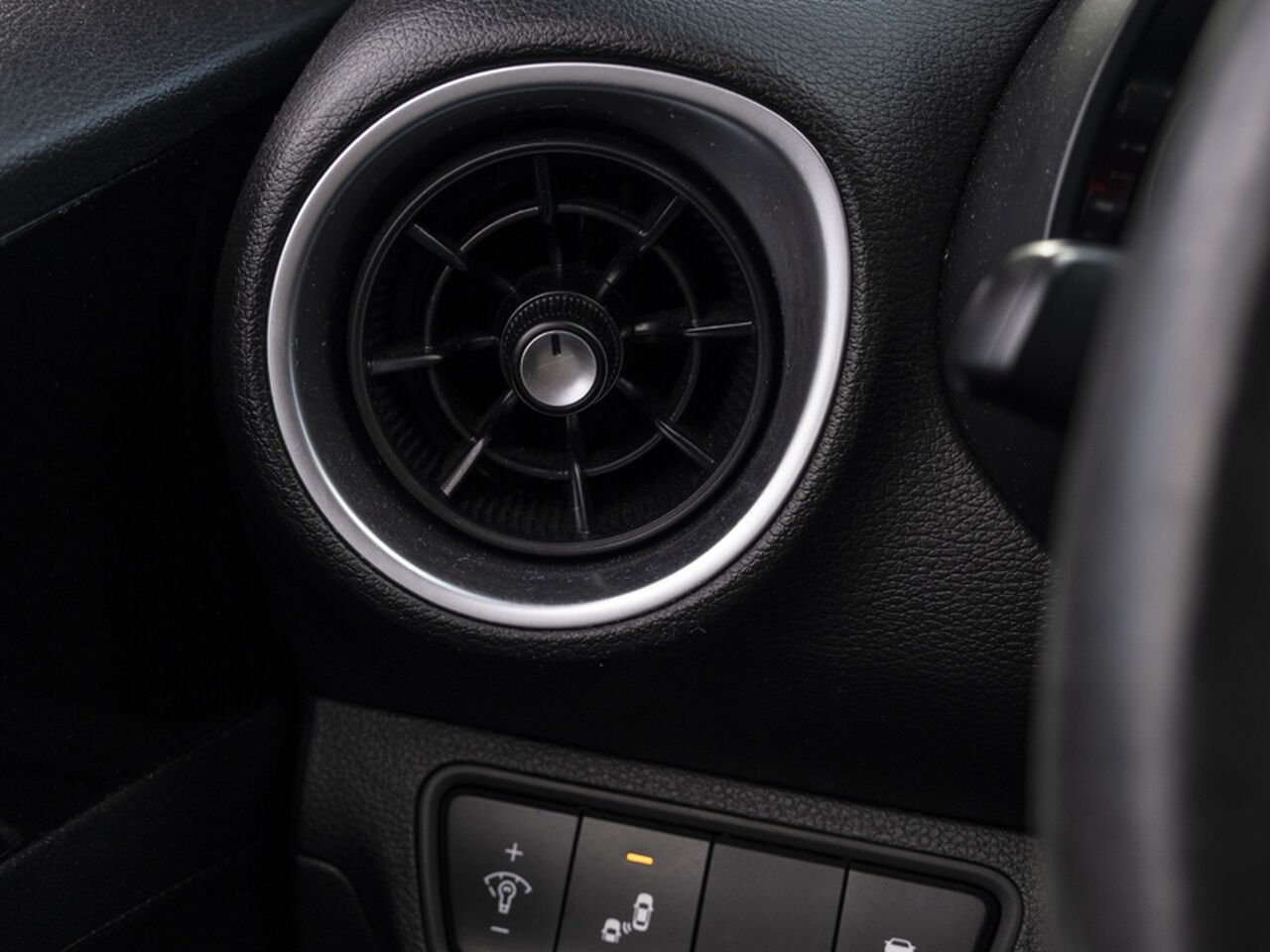 2024 Kia Forte Grey Gatineau - photo #12