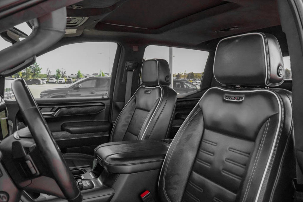 2024 GMC Sierra 1500 4WD Crew Cab 147 AT4X Red Sherwood Park - photo #32