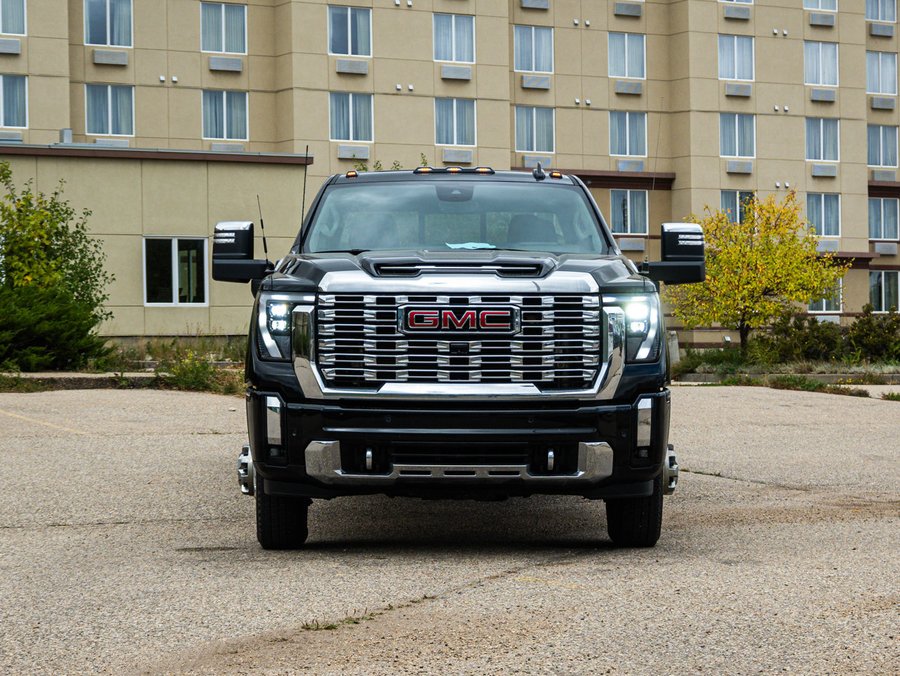 2024 GMC Sierra 3500HD Denali DRW 6.6L Duramax | Technology Package Black
