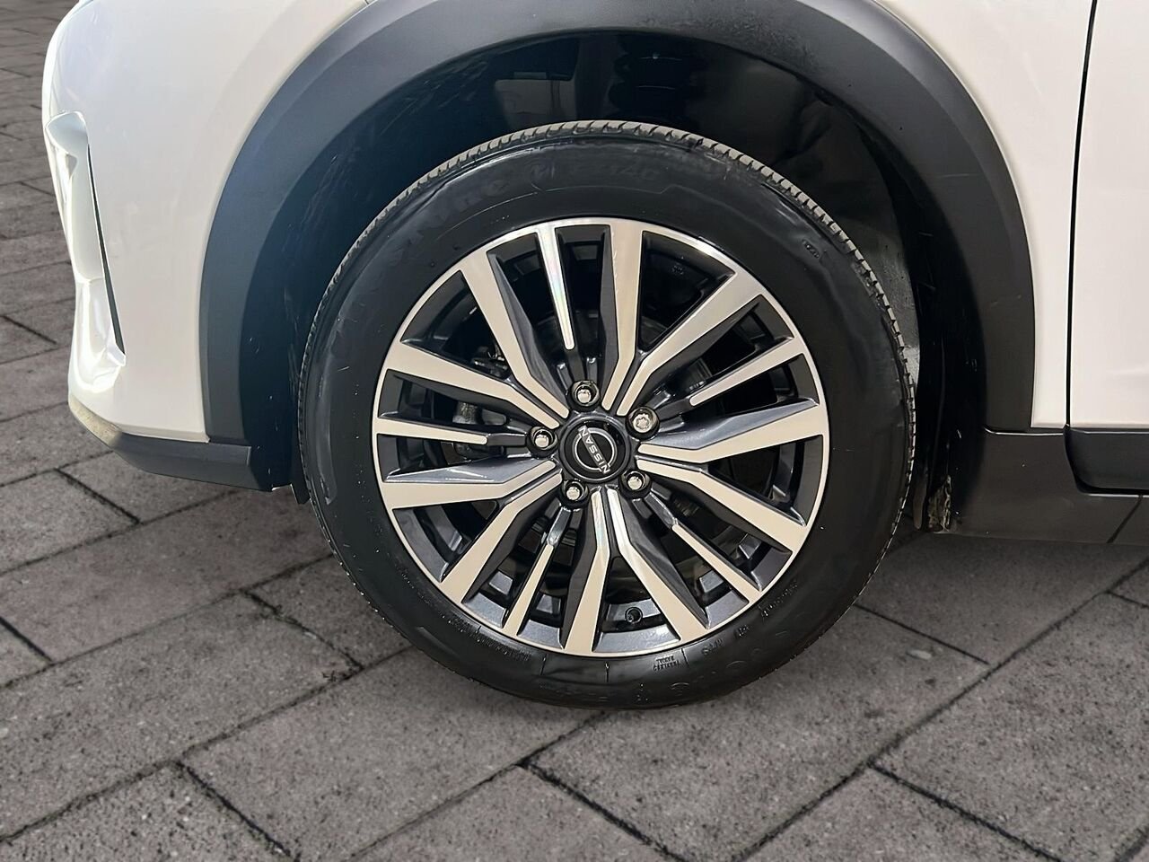 2024 Nissan Kicks SV TA White Québec - photo #6