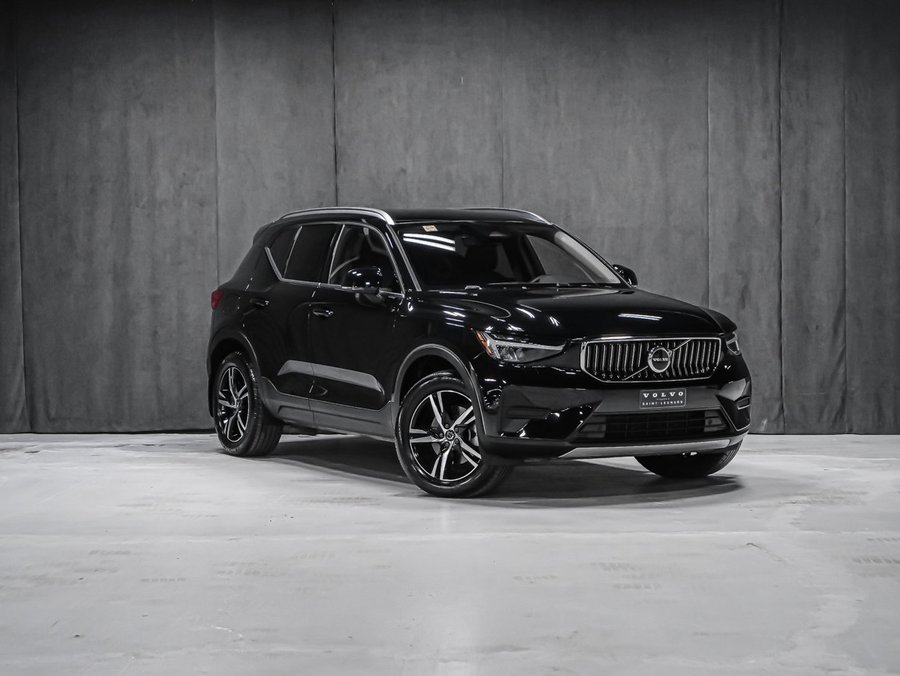 2025 Volvo XC40 B5 CORE BRIGHT CLIMATE Black