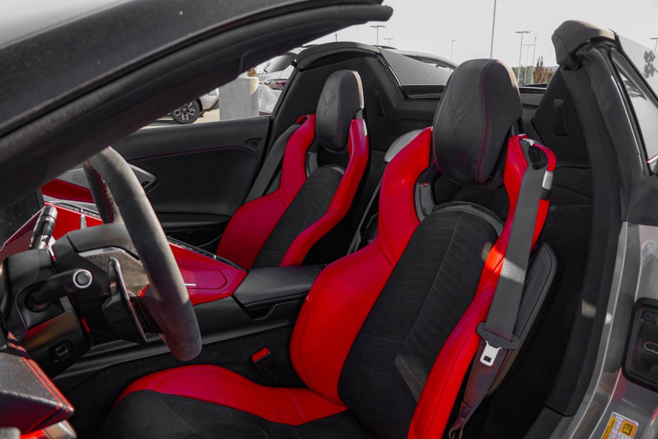 2024 Chevrolet Corvette 2dr Stingray Conv w/2LT Hypersonic Gray Metallic Sherwood Park - photo #32