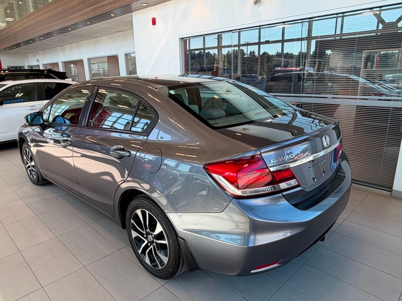 Honda Civic Sedan 2015 Gris Notre-Dame-des-Prairies - photo #5
