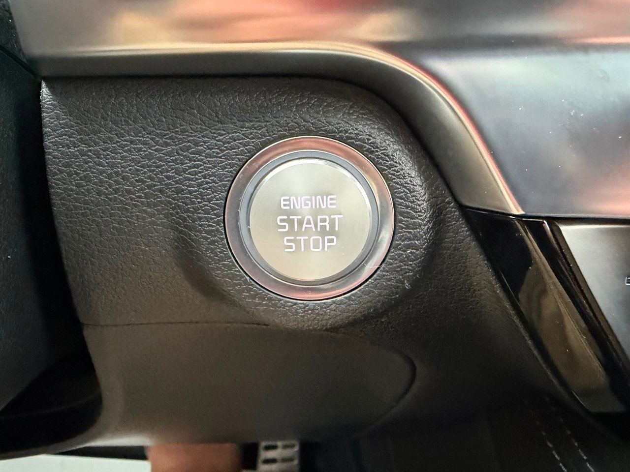 2023 Kia Telluride White Thetford Mines - photo #26