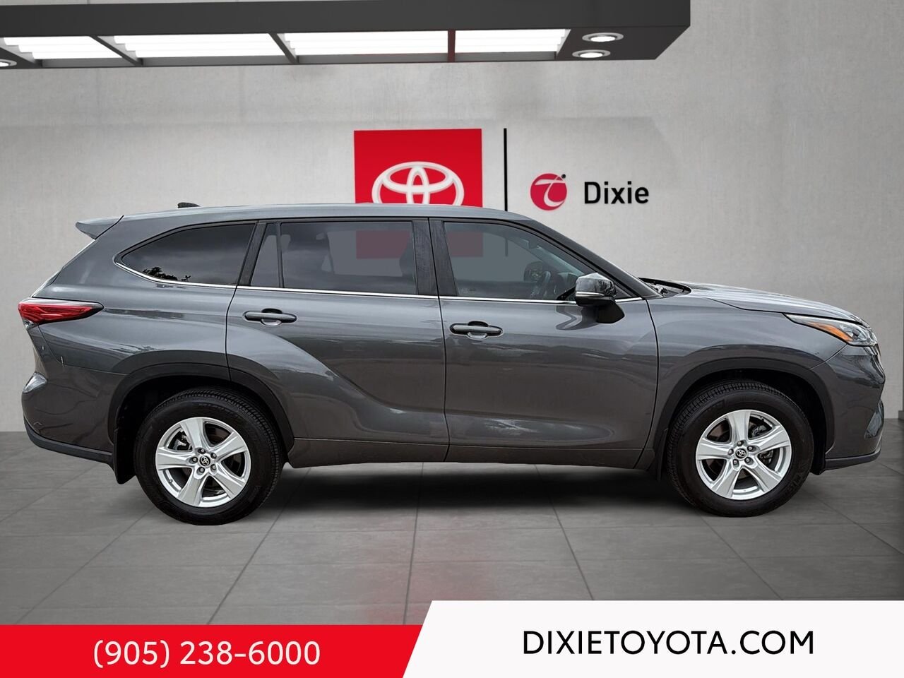 2023 Toyota Highlander LE AWD / CLEAN CARFAX / HEATED SEATS / TOYOTA SAFETY SENSE / CARPLAY AND ANDROID AUTO Magnetic Grey Metallic Mississauga - photo #2