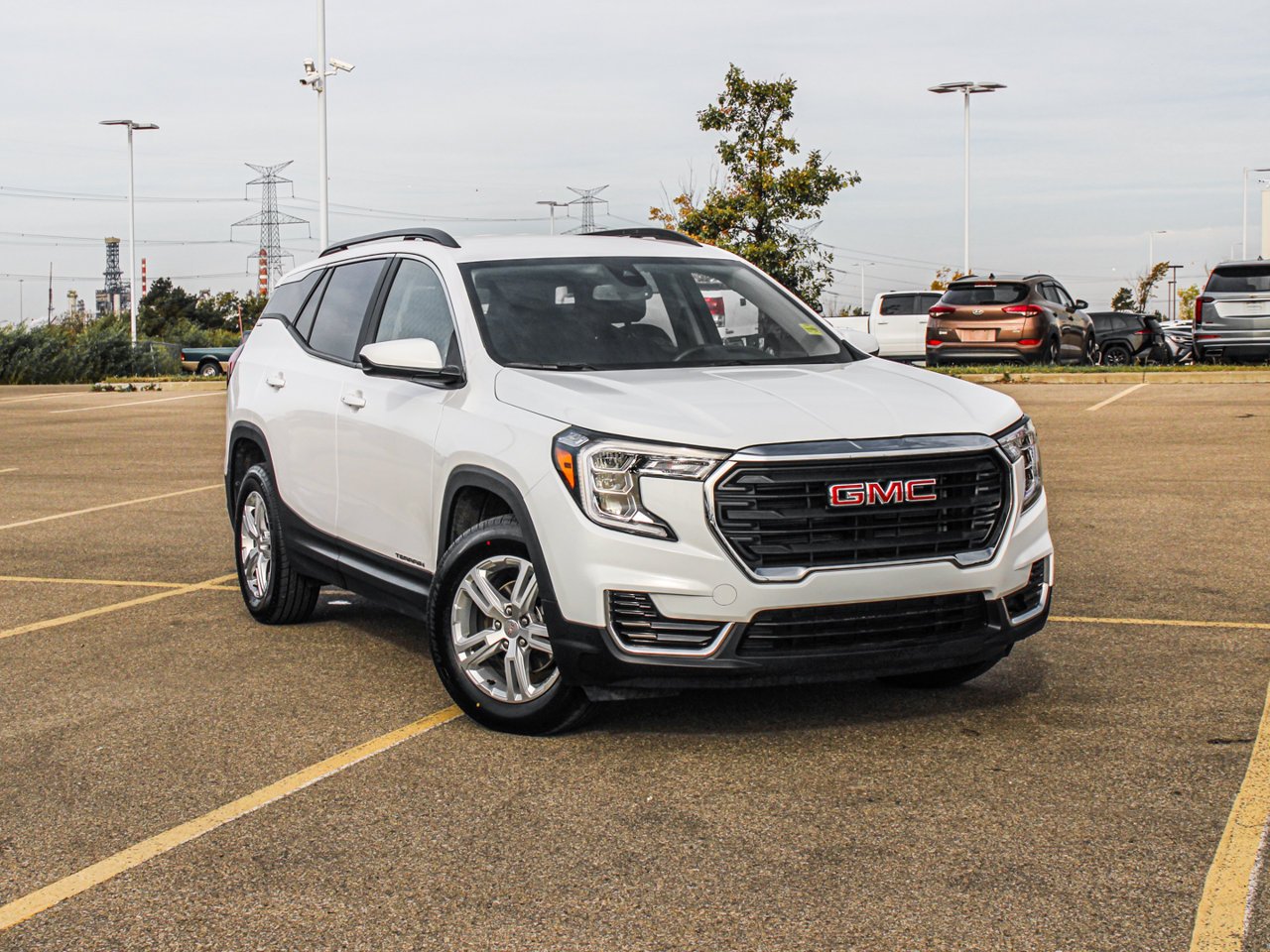 2024 GMC Terrain AWD 4dr SLE White Sherwood Park - photo #1