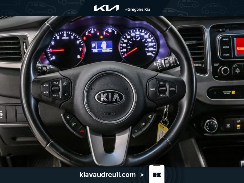 2014 Kia Rondo White Laval - photo #12