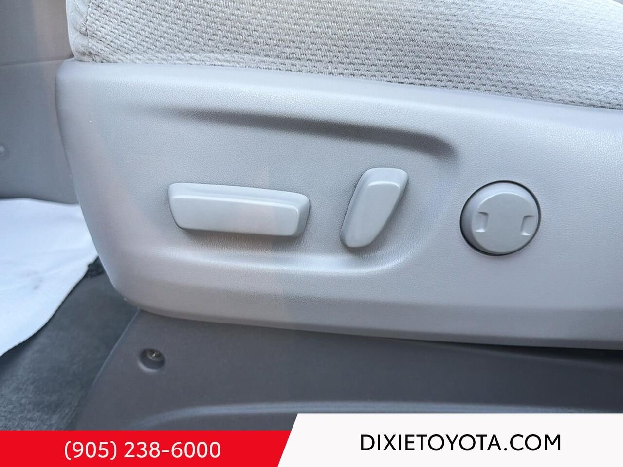 2019 Toyota Sienna LE FWD / HEATED SEATS / TOYOTA SAFETY SENSE / BACK UP CAMERA Grey Mississauga - photo #9