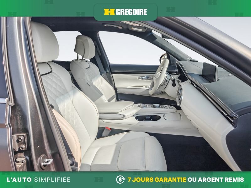 2023 Genesis GV70 Grey Blainville - photo #20