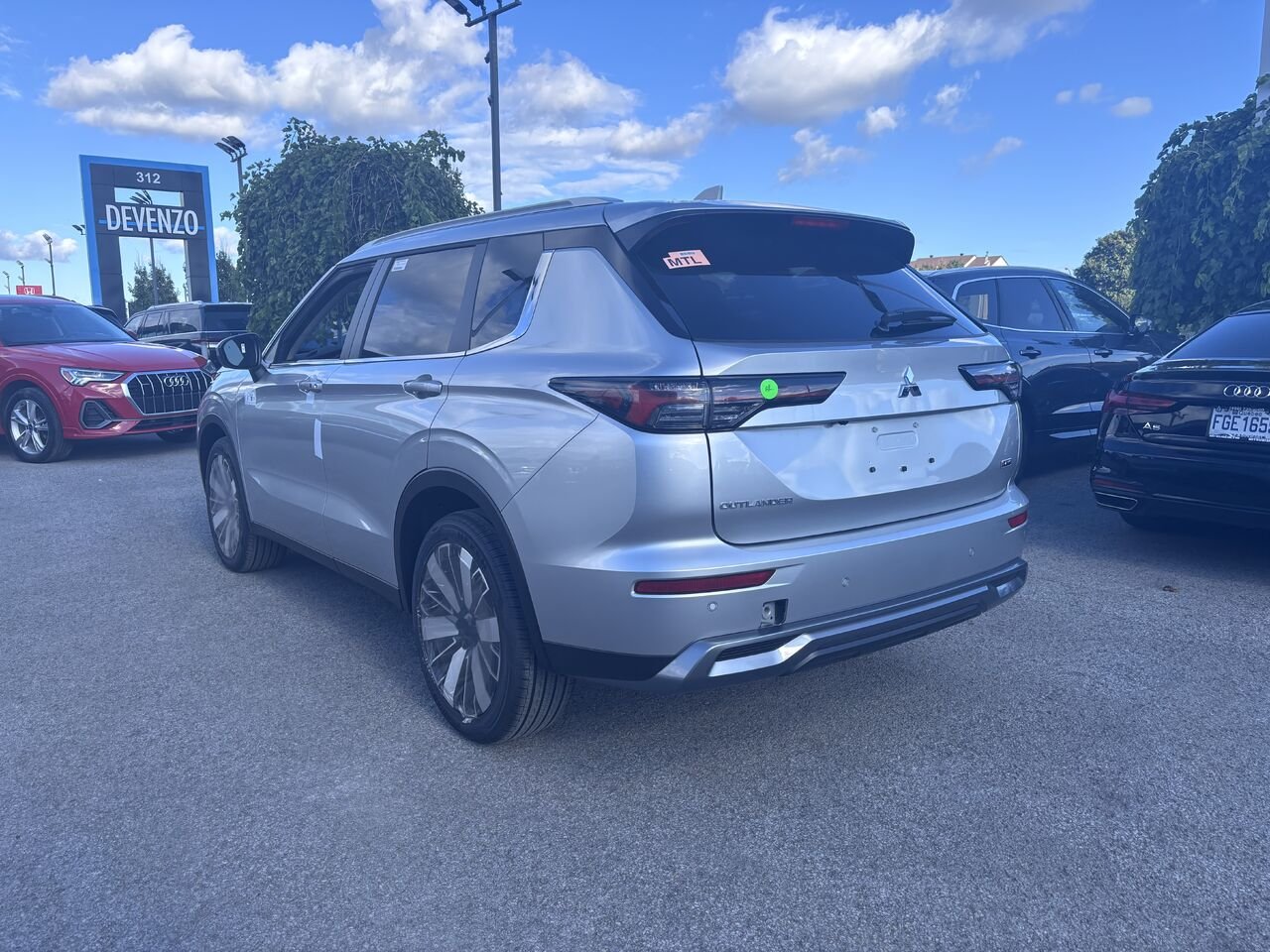 2026 Mitsubishi Outlander Sterling Silver Saint-Eustache - photo #3