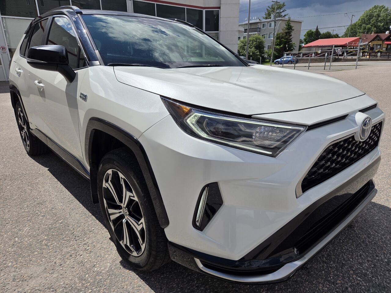Toyota RAV4 PRIME 2021 Blanc Mont-Laurier - photo #2