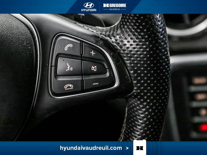 2016 Mercedes Benz GLA Black Saint-Eustache - photo #22