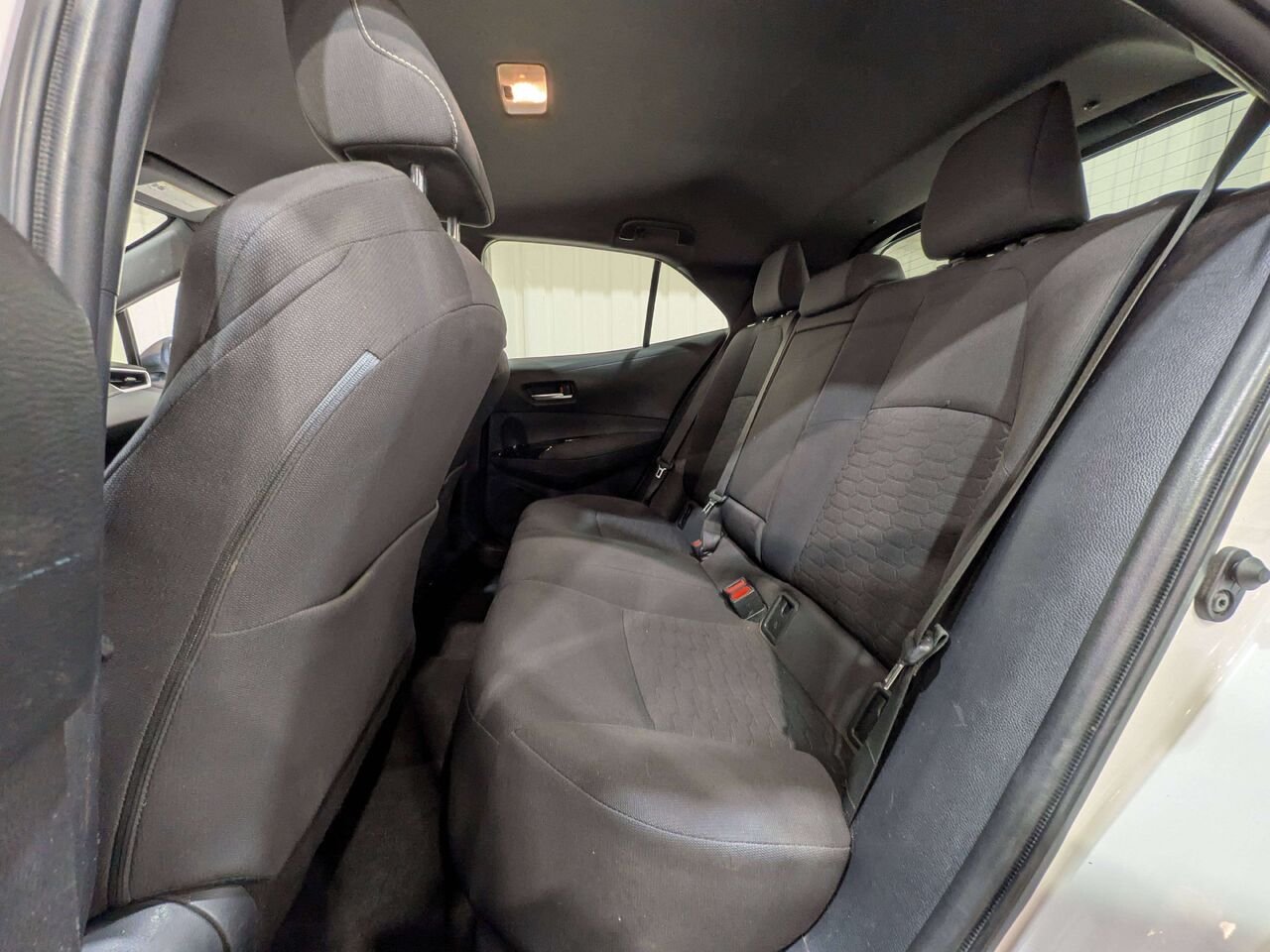 Toyota Corolla à hayon Manual 2019 Blanc Val-David - photo #10
