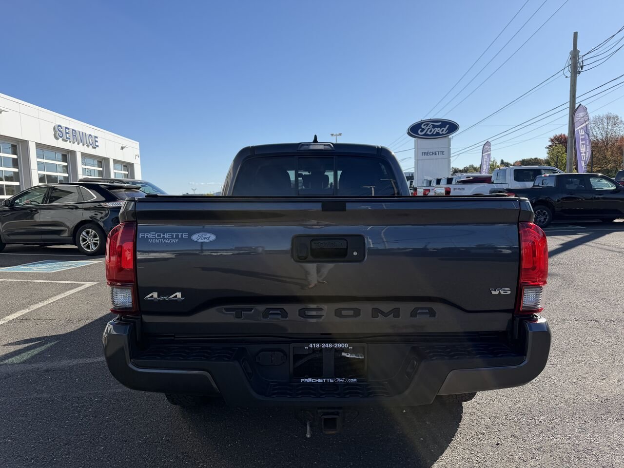 TOYOTA TACOMA DBL CAB SR5/TRD 2023 Gris Montmagny - photo #2
