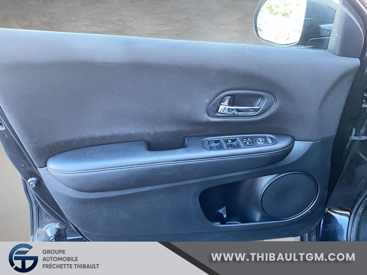 2018 HONDA HR-V LX LX Traction Intégrale CVT Black Montmagny - photo #9