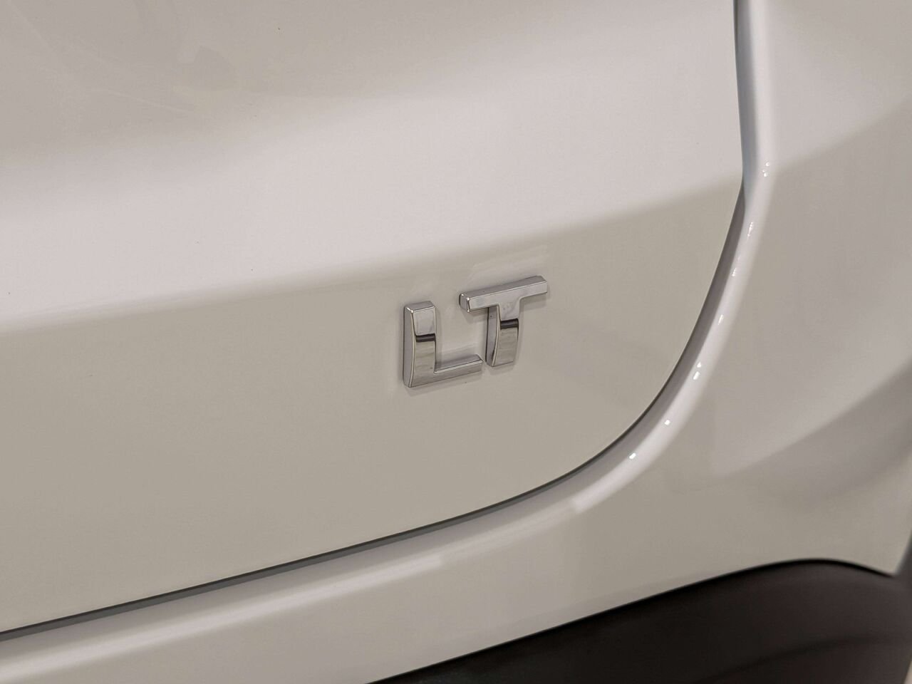 2025 Chevrolet Trax FWD 4dr LT White Val-David - photo #35