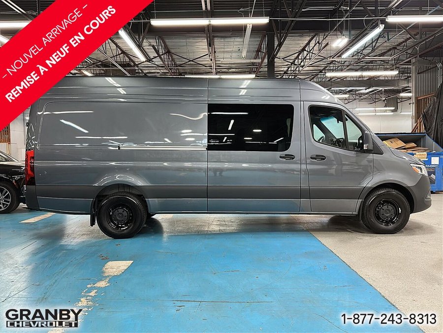 2025 Mercedes-Benz Sprinter fourgonnette utilitaire 2500 4 cyl. en ligne diesel toit surélevé 170 po Grey
