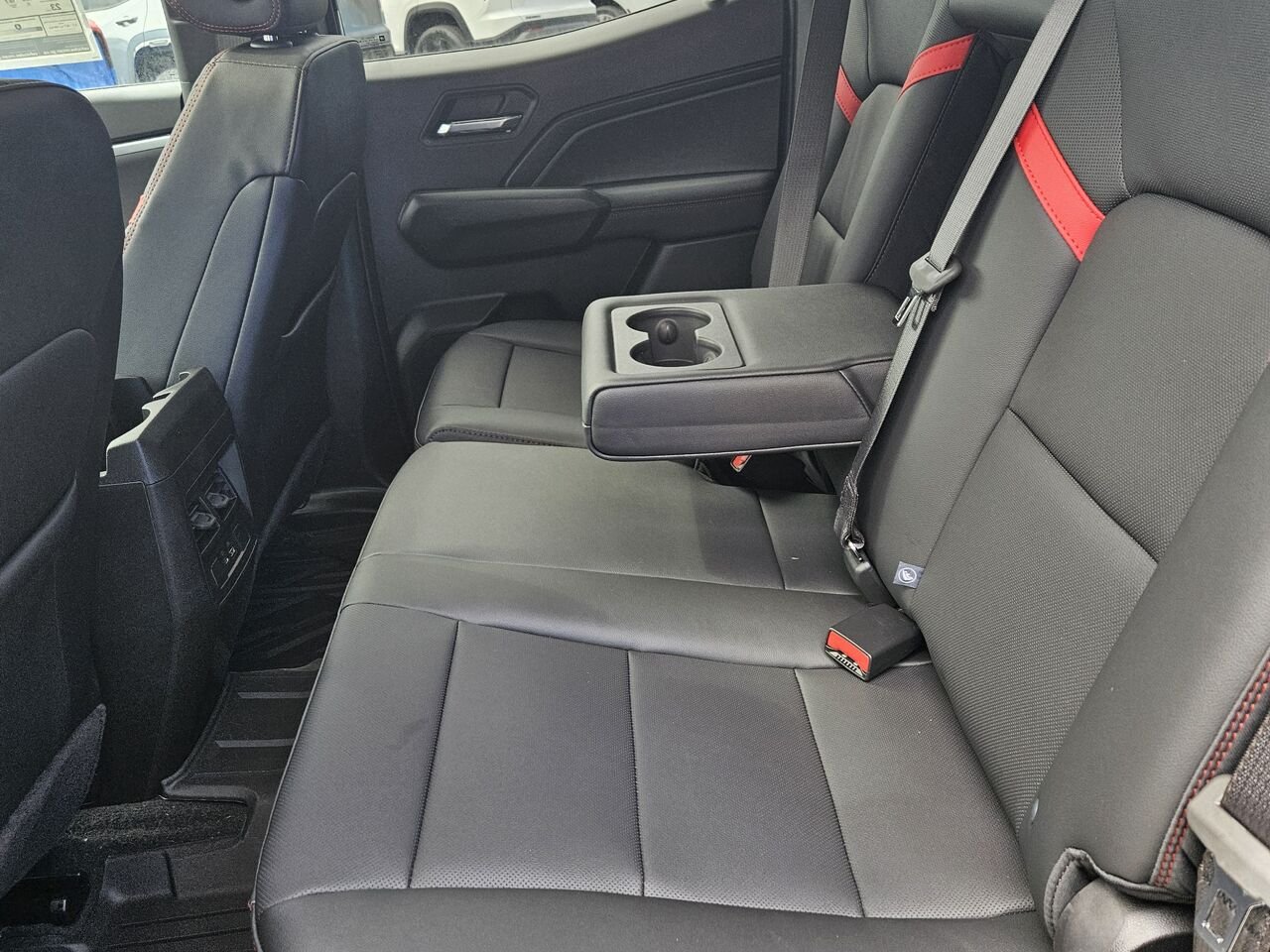 Chevrolet Colorado Z71 cabine multiplace 4RM 2026 NOIR Thetford Mines - photo #18
