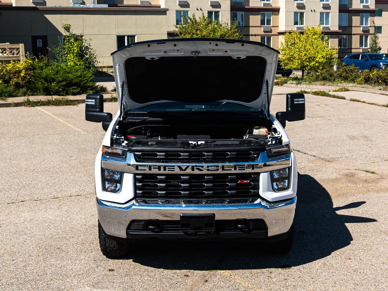 2021 Chevrolet Silverado 2500HD 4WD Crew Cab 159 LT White Sherwood Park - photo #2