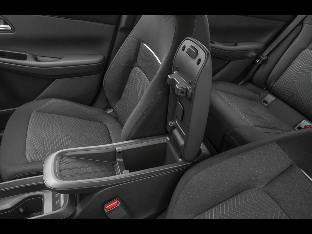 2027 Nissan LEAF Everest White Pearl TriCoat Laval - photo #6
