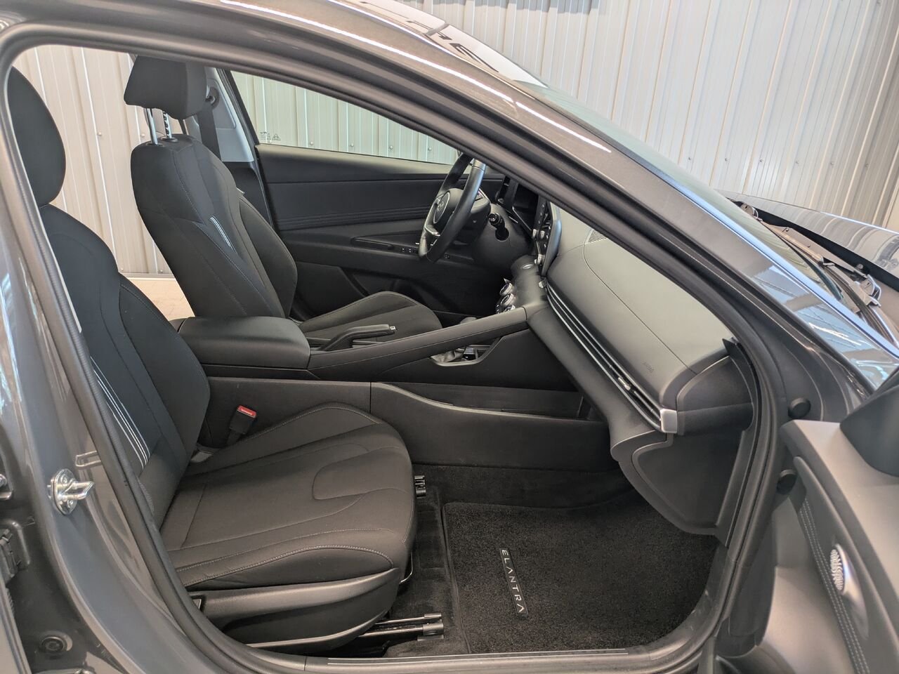 2024 Hyundai Elantra Grey Gatineau - photo #13