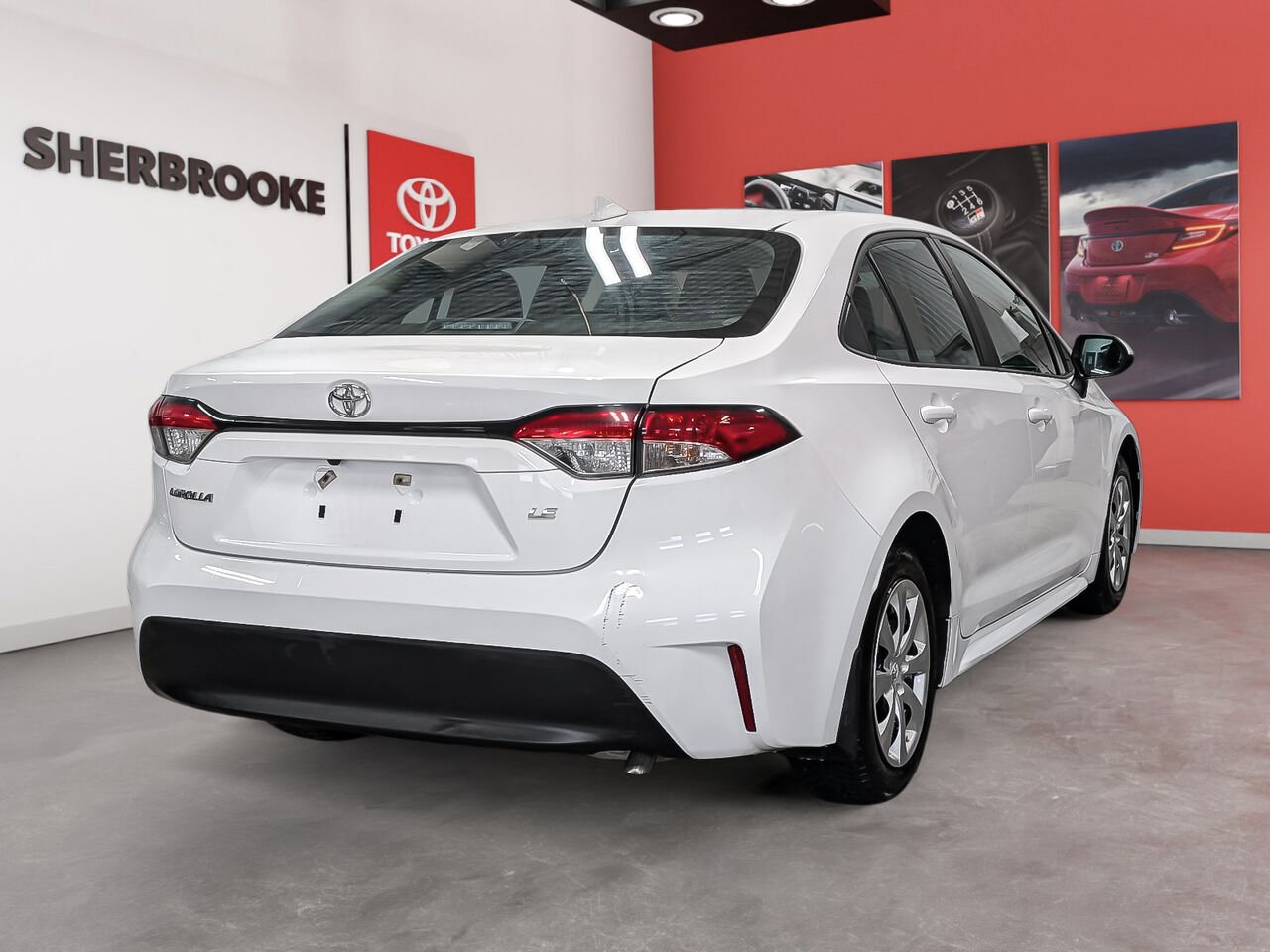 Toyota Corolla LE/SIÈGES CHAUFFANTS/CAMÉRA DE RECUL/BLUETOOTH/AC/ 2023 blanc Sherbrooke - photo #4