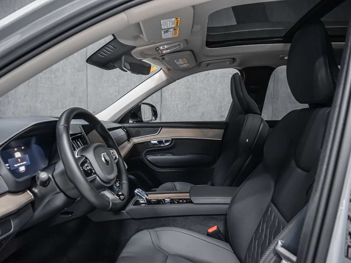 2026 Volvo XC90 B6 PLUS DARK Grey Montreal - photo #10