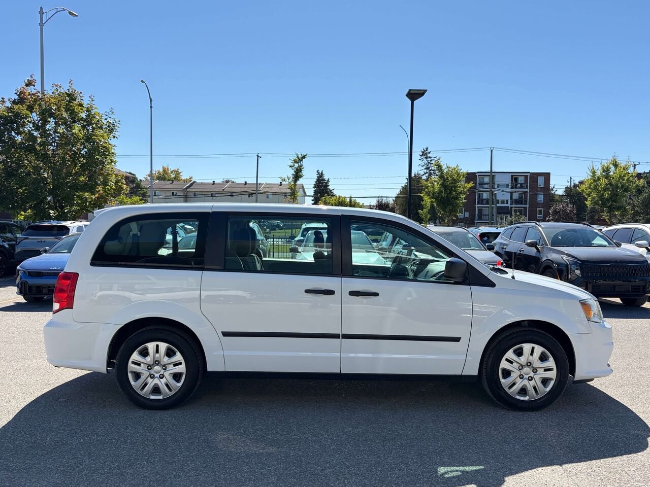 Dodge Grand Caravan 2016 Blanc Gatineau - photo #6