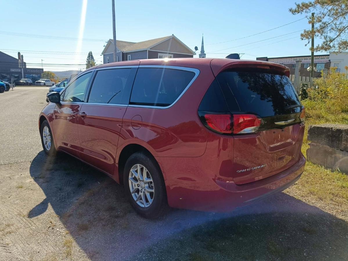 Chrysler Grand Caravan 2025 Rouge Lac Mégantic - photo #3