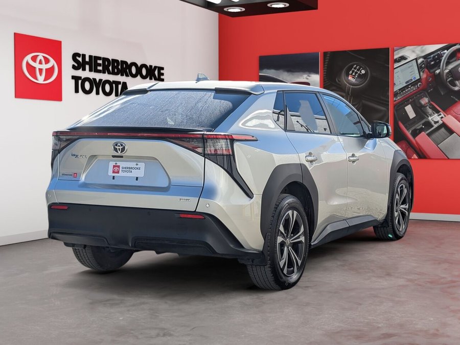 Toyota bZ4X XLE/SIÈGES CHAUFFANTS/TOIT PANORAMIQUE FIXE/BLUETOOTH/AC BIZONE 2023 Argent