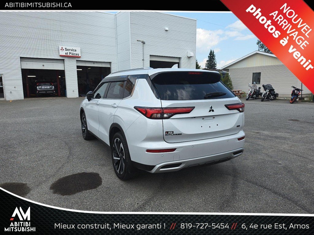 2022 Mitsubishi Outlander S-AWC White Amos - photo #2