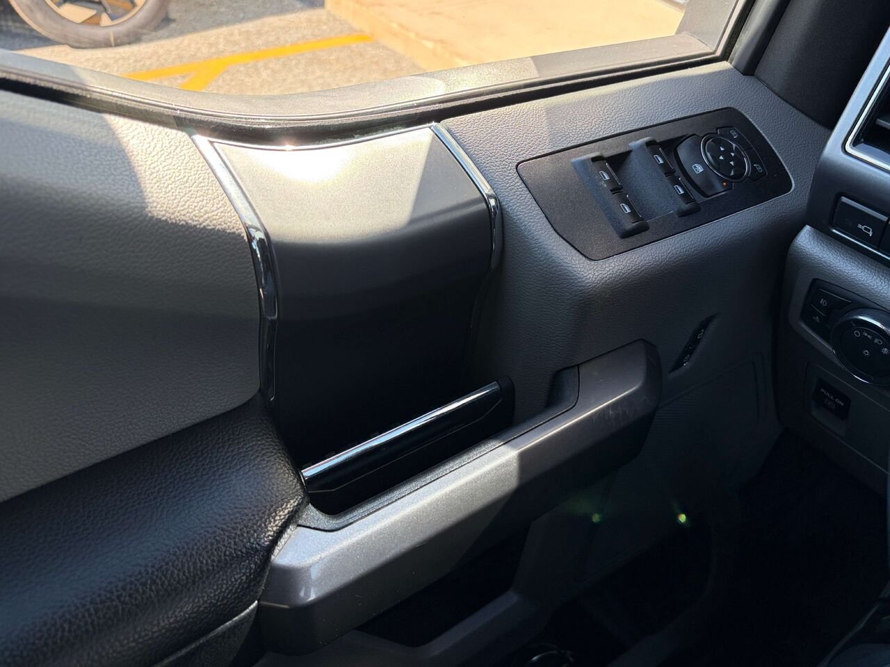 Ford F-150 2019 Gris Gatineau - photo #10