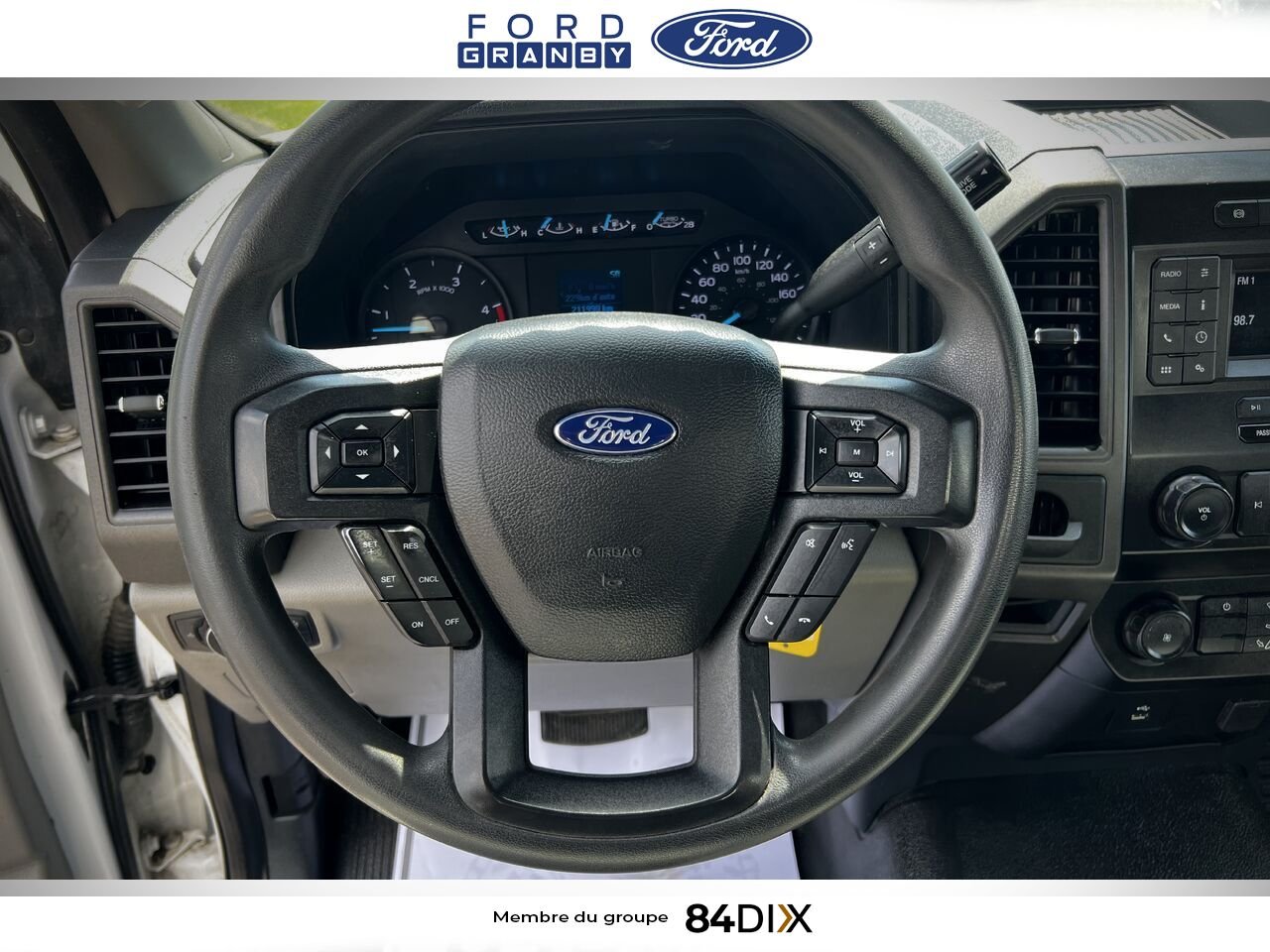 Ford Super Duty F-550 DRW 2022 Blanc Granby - photo #18