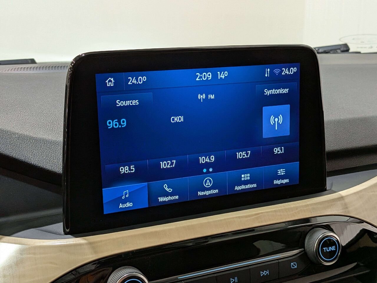 2022 Ford Escape Titanium Plug-In Hybrid FWD White Val-David - photo #22