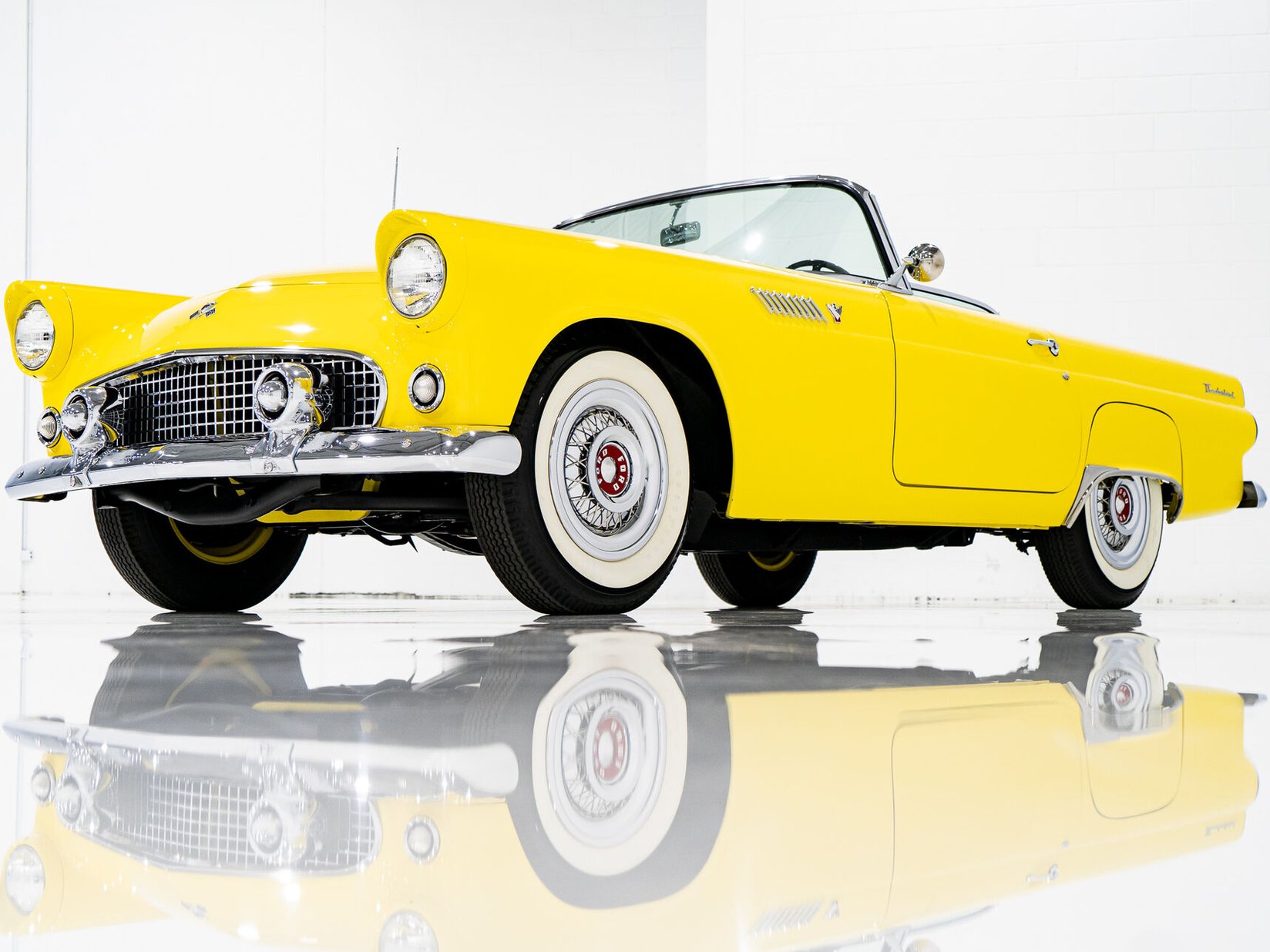 Ford Thunderbird **PRICE IN USD** Fully restored 1955 Montréal - photo #7
