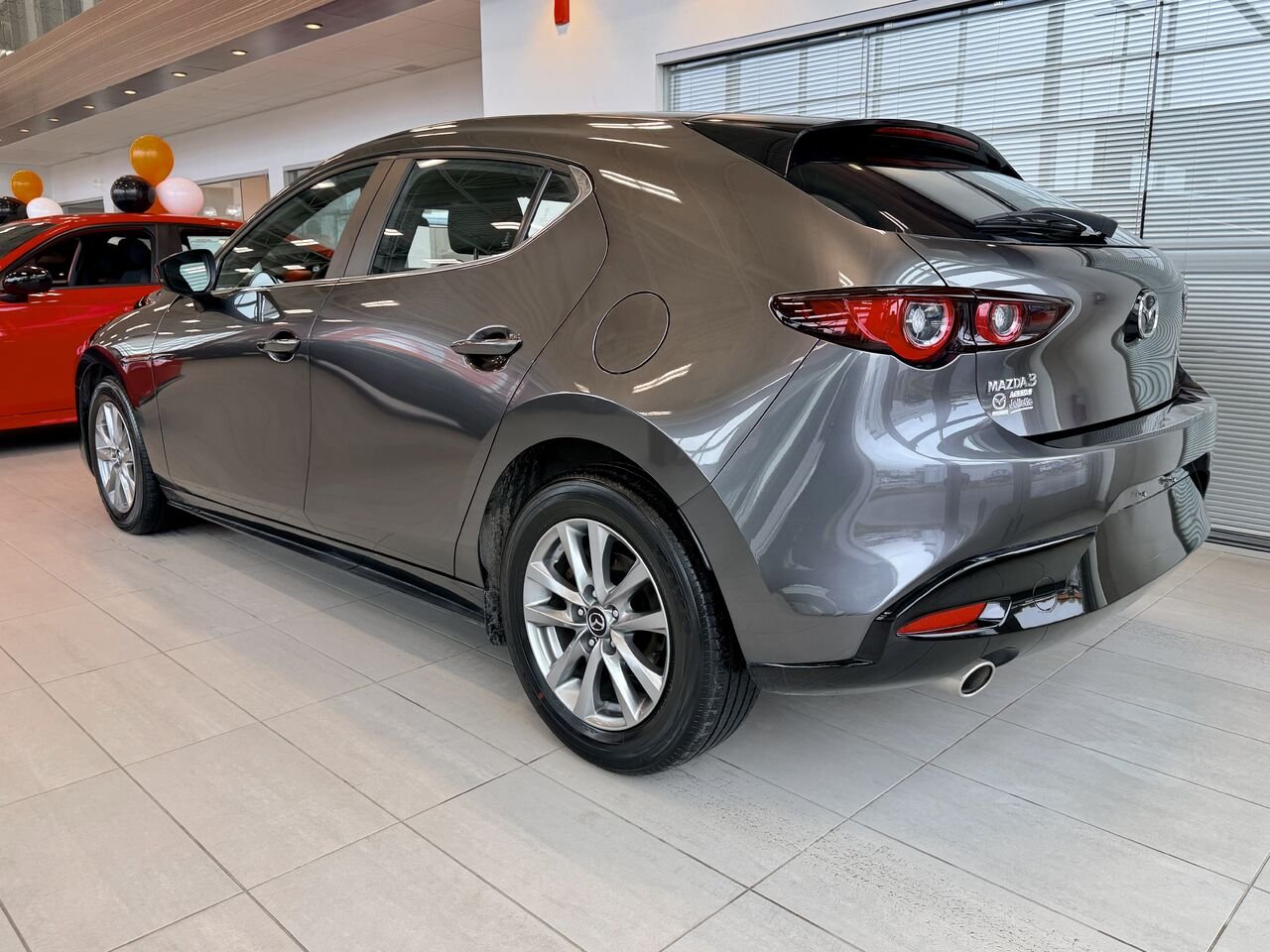 Mazda Mazda3 Sport 2024 Gris Notre-Dame-des-Prairies - photo #8