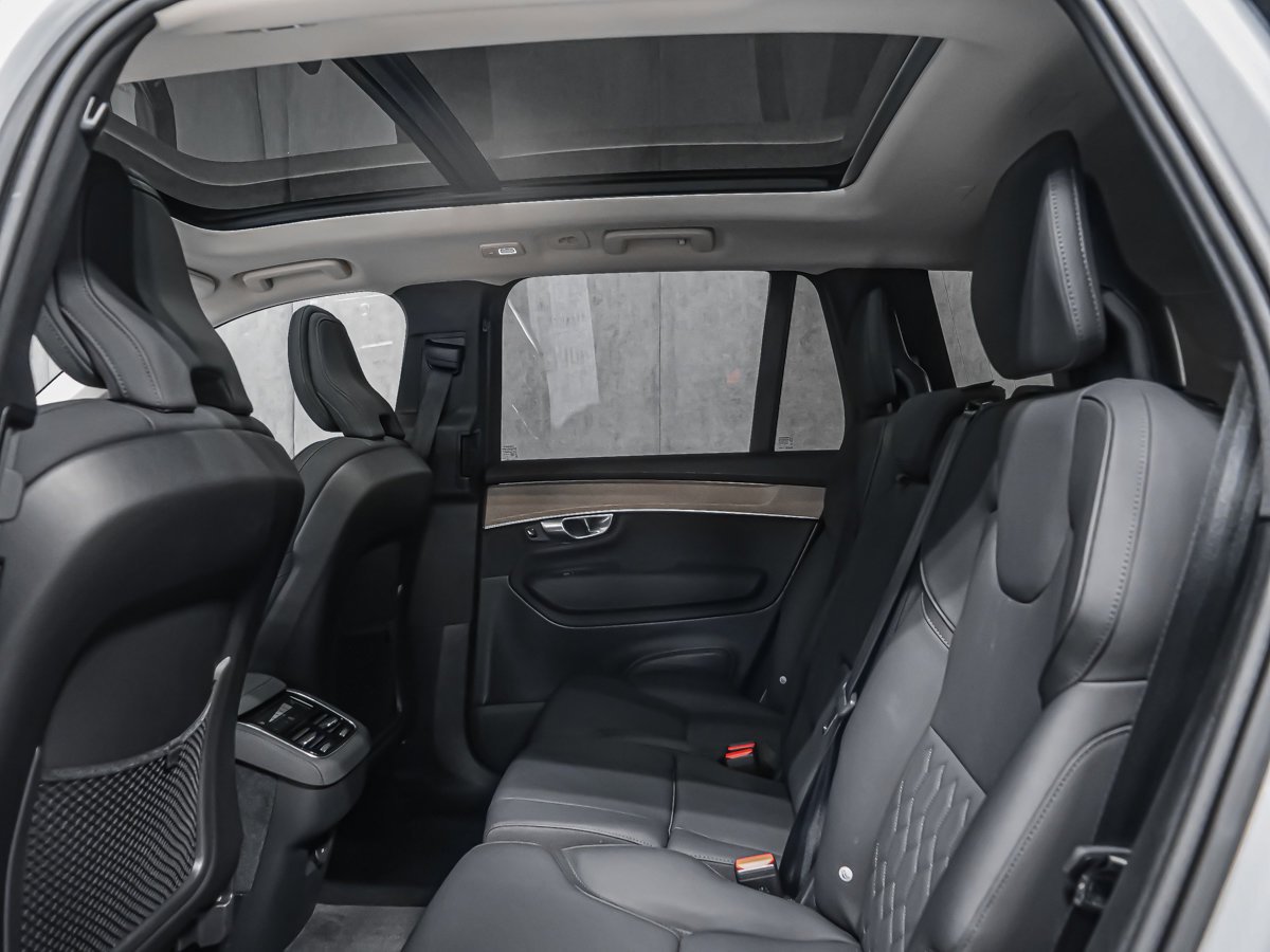 2026 Volvo XC90 B6 PLUS DARK Grey Montreal - photo #11