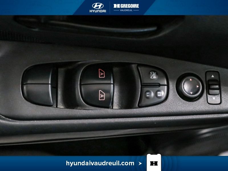 Nissan Kicks YW67 | S FWD 2022 Blanc Laval - photo #16
