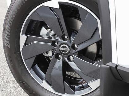 2026 Nissan Rogue Everest White Tricoat Pearl Blainville - photo #7