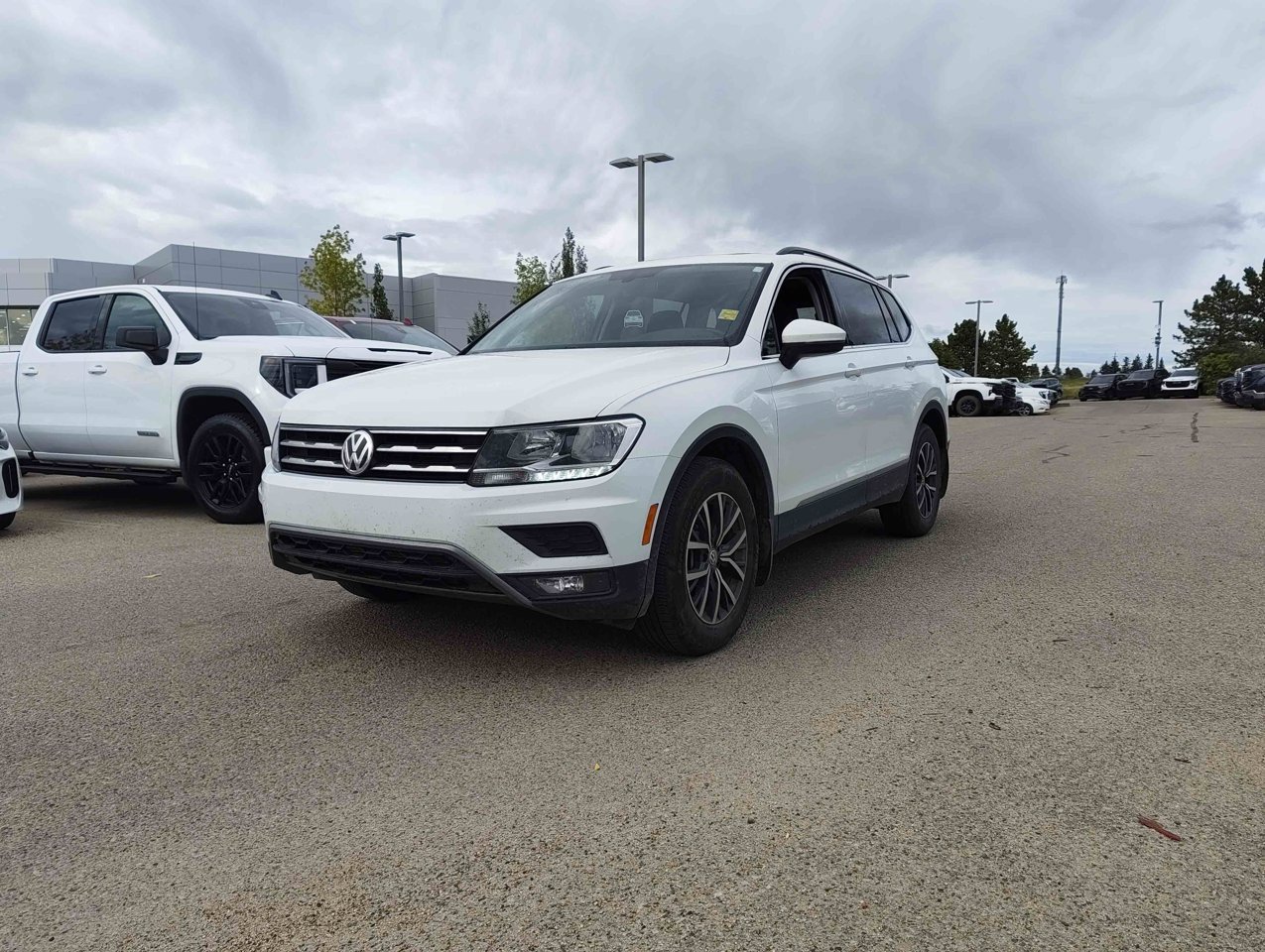 2018 Volkswagen Tiguan Comfortline 4MOTION White Sherwood Park - photo #3