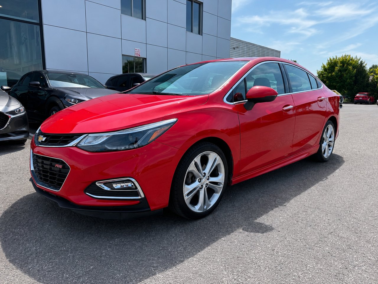 Chevrolet Cruze JAMAIS ACCIDENTÉ / APPLE CARPLAY ET ANDROID AUTO / TOIT OUVRANT 2018 Rouge Châteauguay - photo #2