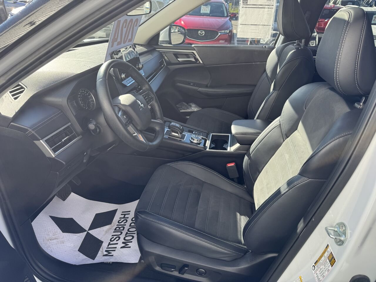 Mitsubishi Outlander 2024 Blanc Saint-Eustache - photo #7