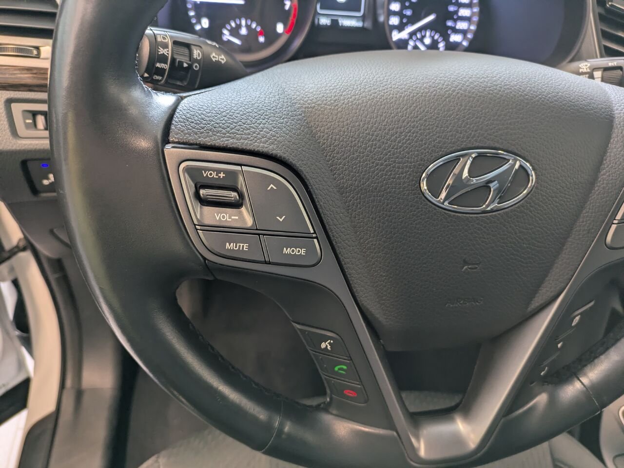 2017 Hyundai Santa Fe Sport White Gatineau - photo #5