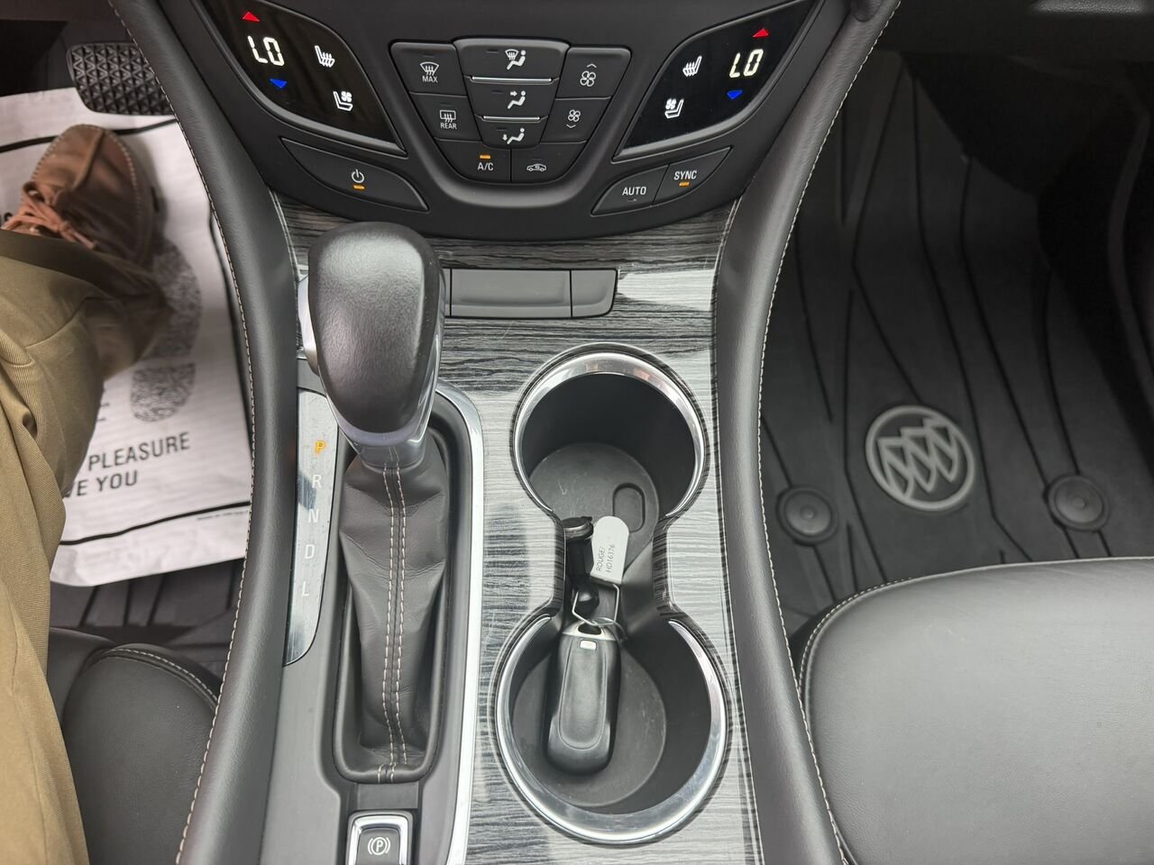 2017 Buick Envision PREMIUM II AWD Red Laval - photo #31